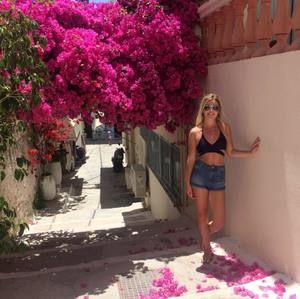 Meet your Posher, Megan